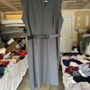 Elegant Gray Sleeveless Dress with Belt